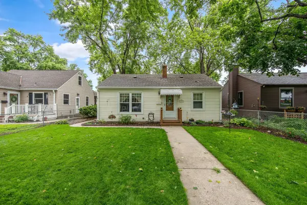 14 Jackson Avenue S, Hopkins, MN 55343