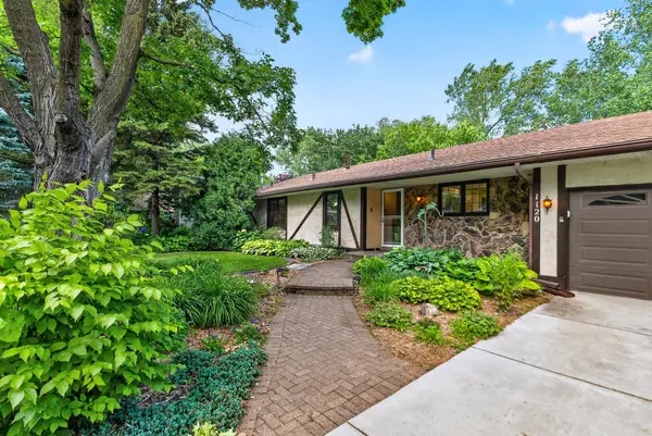 1120 Rockstone Lane, New Brighton, MN 55112