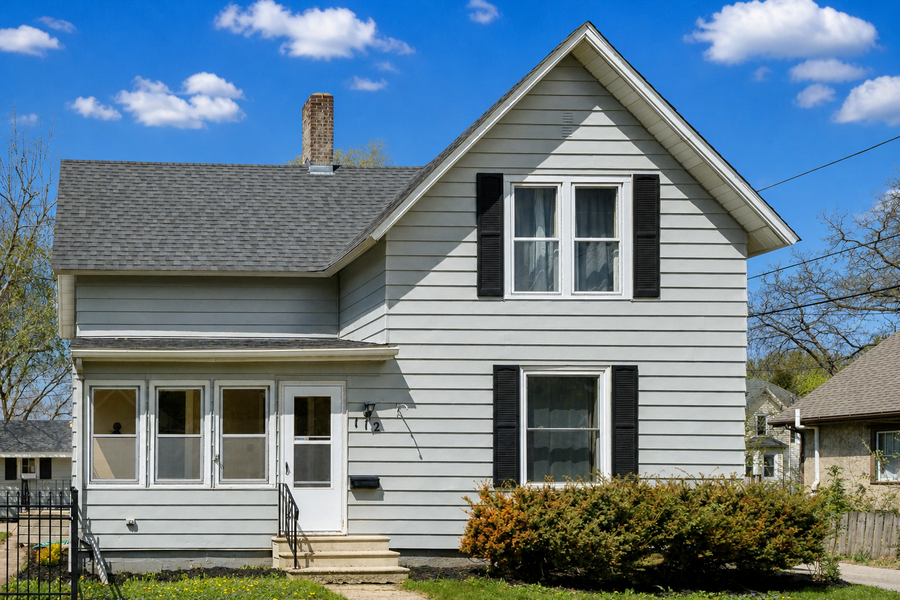 112 7th Avenue Nw, Faribault, MN 55021 - #2