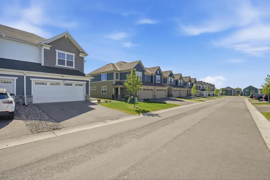 10680 Wiles Way, Woodbury, MN 55129 - #2