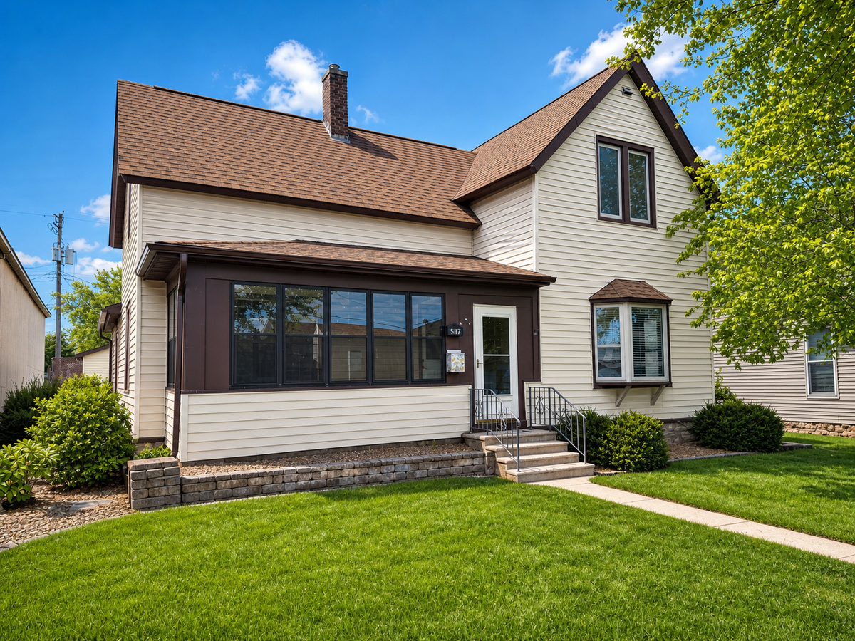 317 E 2nd Street, Winona, MN 55987 - #1