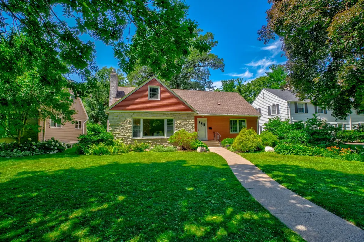 329 Stonebridge Boulevard, Saint Paul, MN 55105 - #1