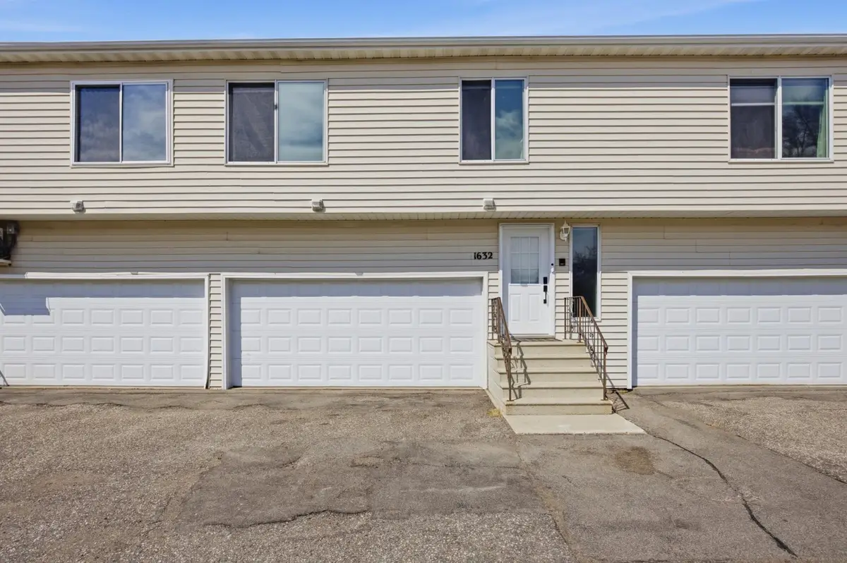 1632 34th Avenue S, Fargo, ND 58104 - #1