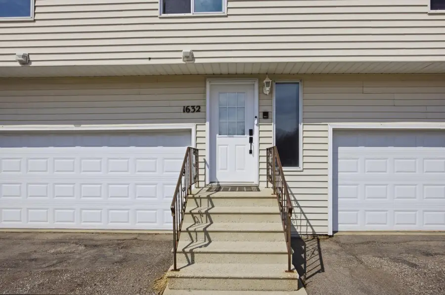 1632 34th Avenue S, Fargo, ND 58104 - #2