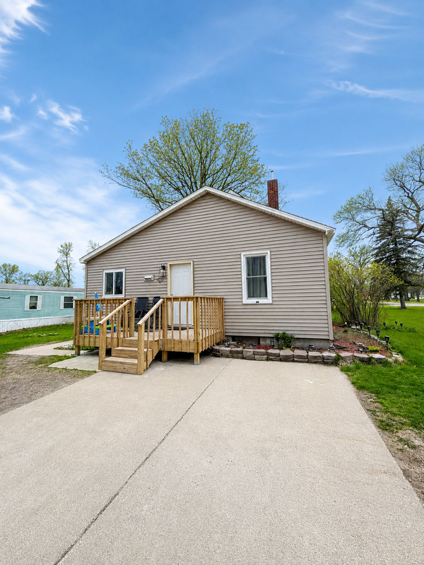 319 2nd Street N, Sauk Centre, MN 56378