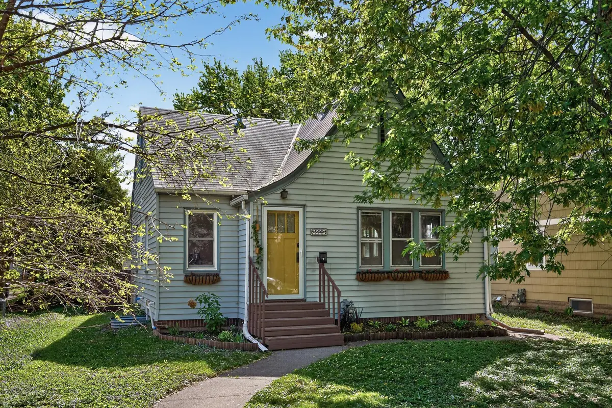 858 21st Avenue Se, Minneapolis, MN 55414 - #1