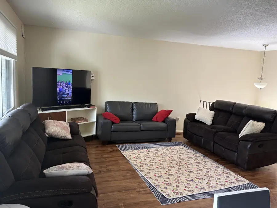 653 E 143rd Street, Burnsville, MN 55337 - #2