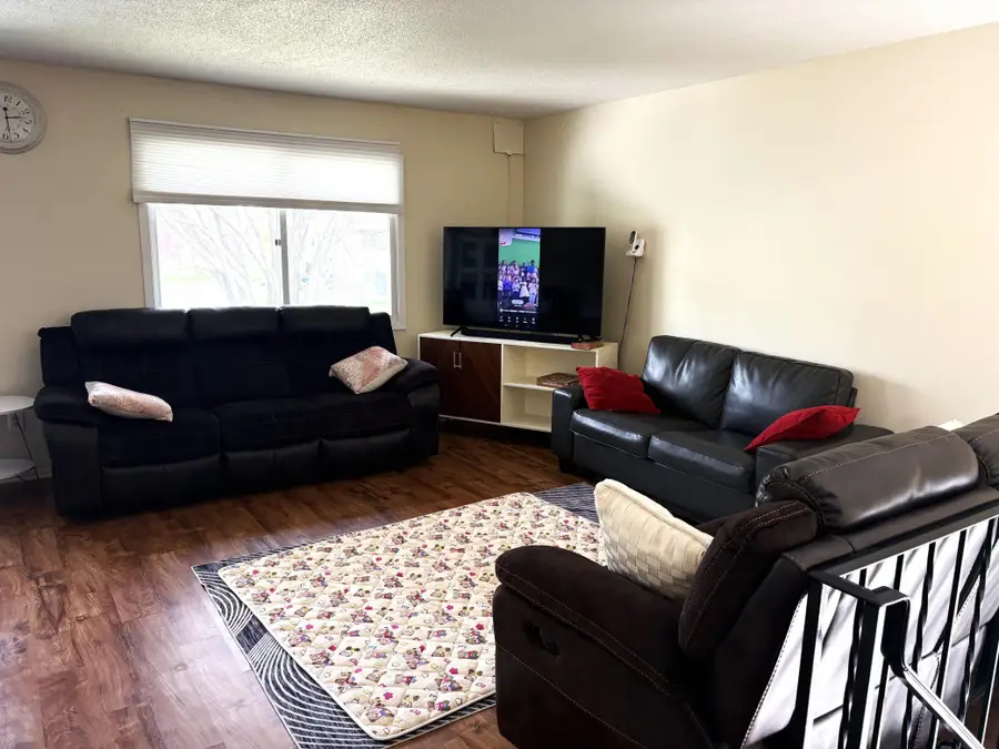 653 E 143rd Street, Burnsville, MN 55337 - #3