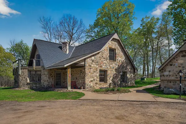 9340 North Shore Trail, Forest Lake, MN 55025