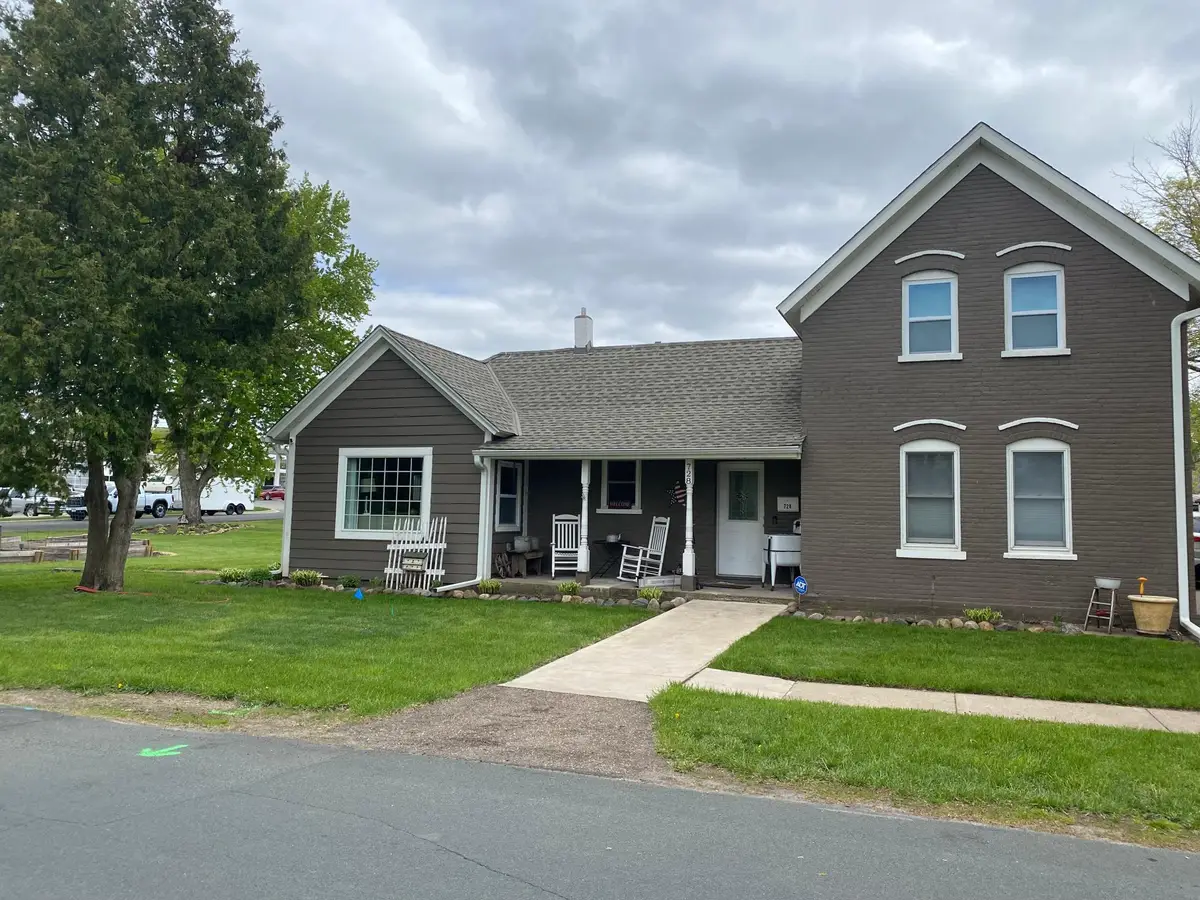 728 Bluff Avenue E, Shakopee, MN 55379 - #1