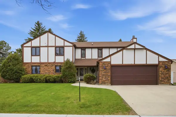 171 N Woodcrest Drive N, Fargo, ND 58102