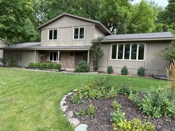 6015 Stoneybrook Drive, Minnetonka, MN 55345