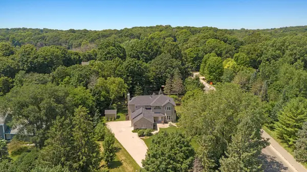 18339 Ridgewood Road, Minnetonka, MN 55345