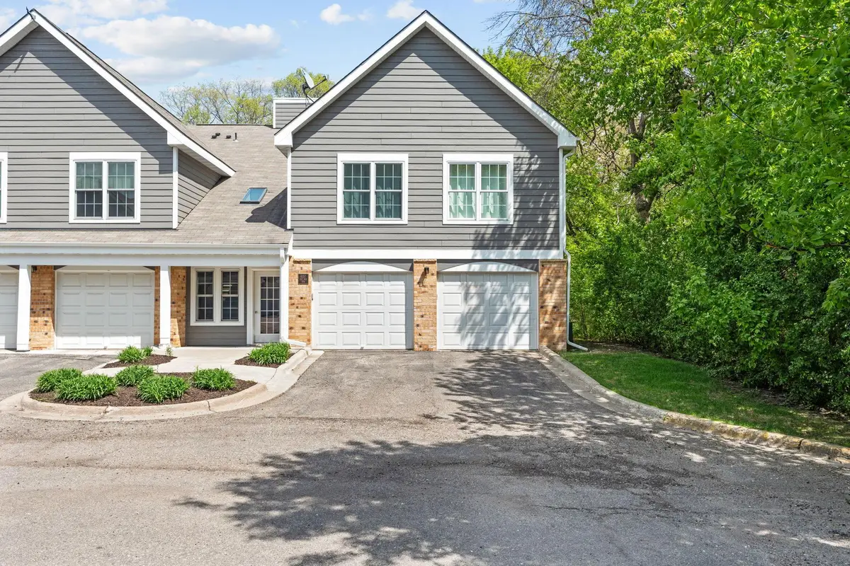 6157 Chasewood Parkway #102, Minnetonka, MN 55343 - #1