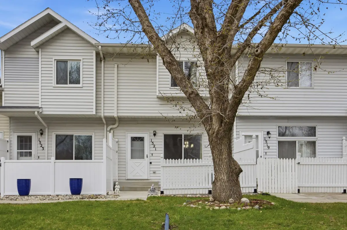 1521 34 1/2 Avenue S, Fargo, ND 58104 - #1