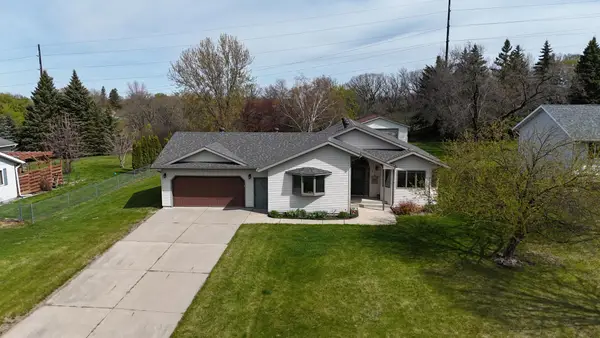 126 W Hilltop Drive, Fergus Falls, MN 56537
