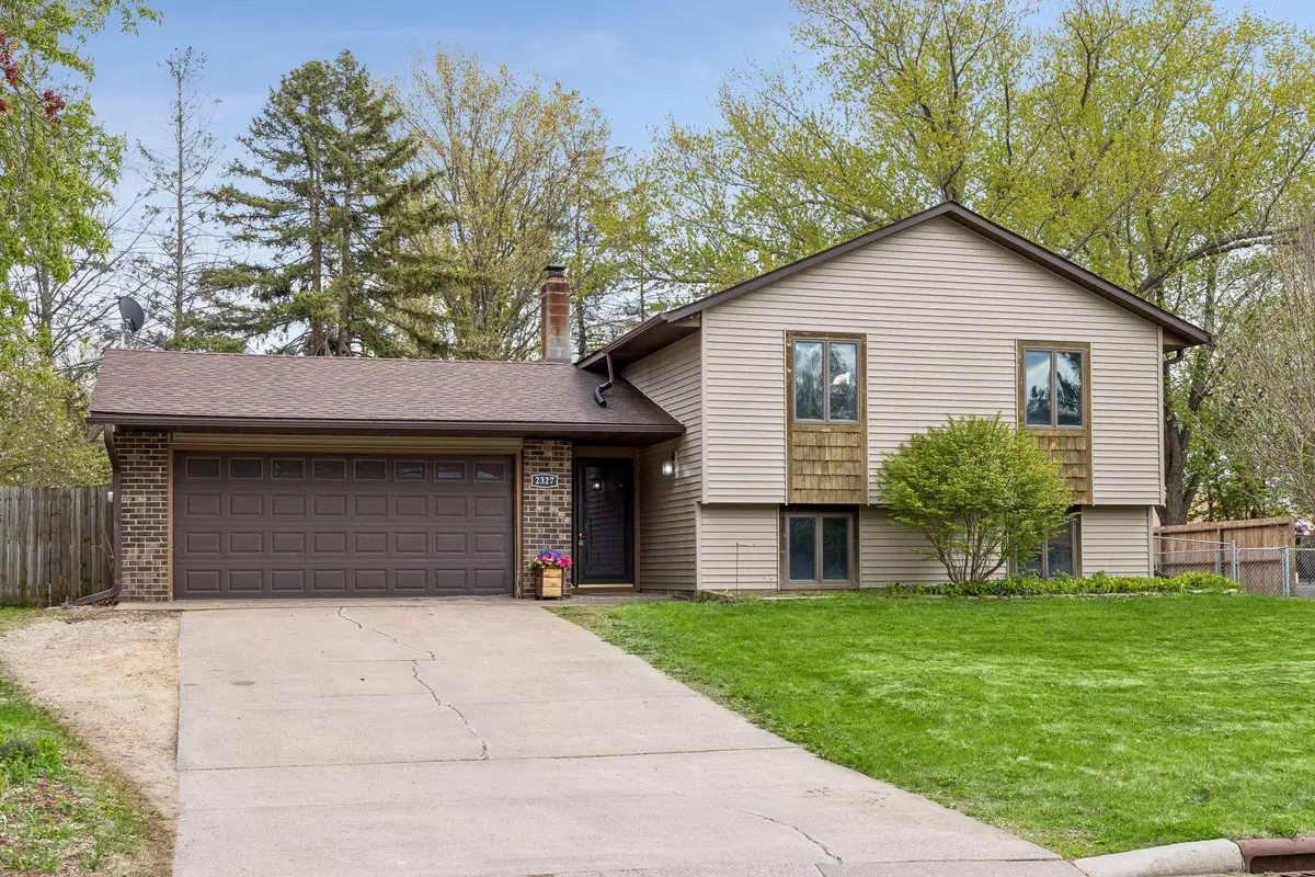 2327 Hidden Valley Lane, Stillwater, MN 55082 - #1