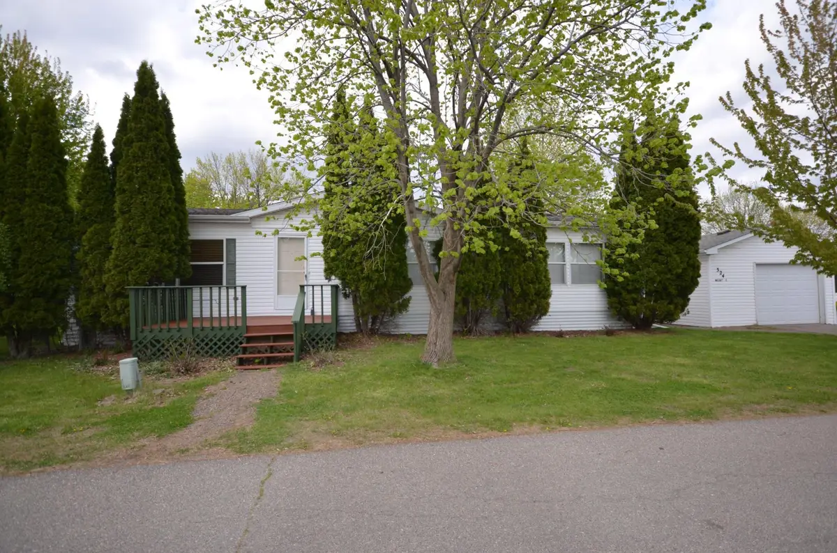 324 Mozart Avenue E, Mankato, MN 56001 - #1