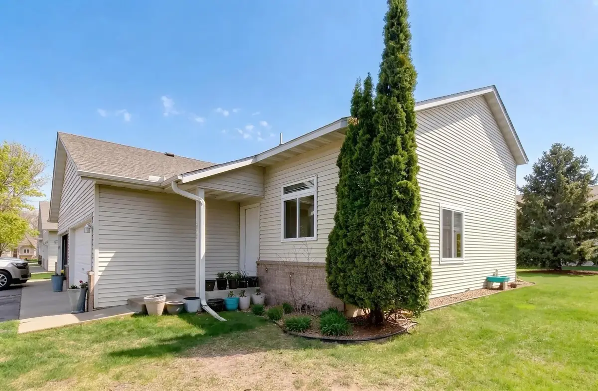 1519 Balinese Street, Shakopee, MN 55379 - #1