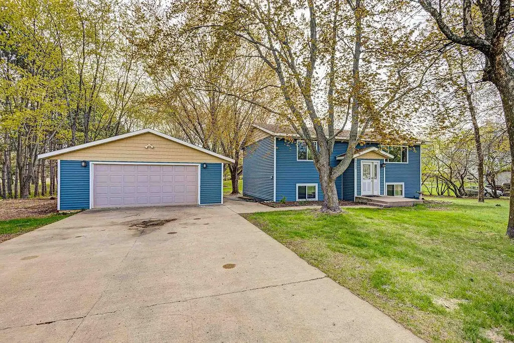 39333 Everett Avenue, North Branch, MN 55056 - #1