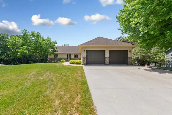 9327 Hillside Trail S, Cottage Grove, MN 55016