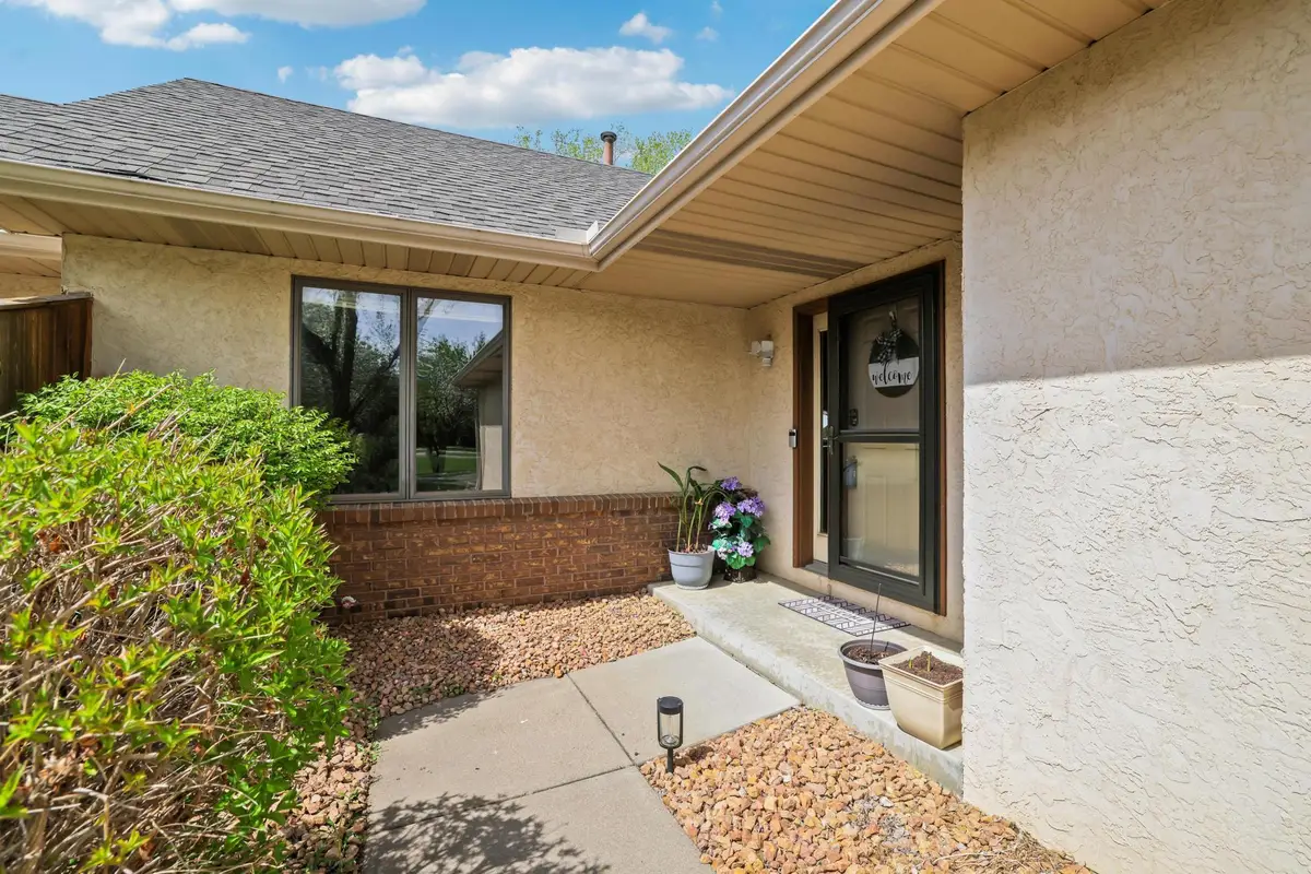 1801 6th Avenue W, Shakopee, MN 55379 - #1