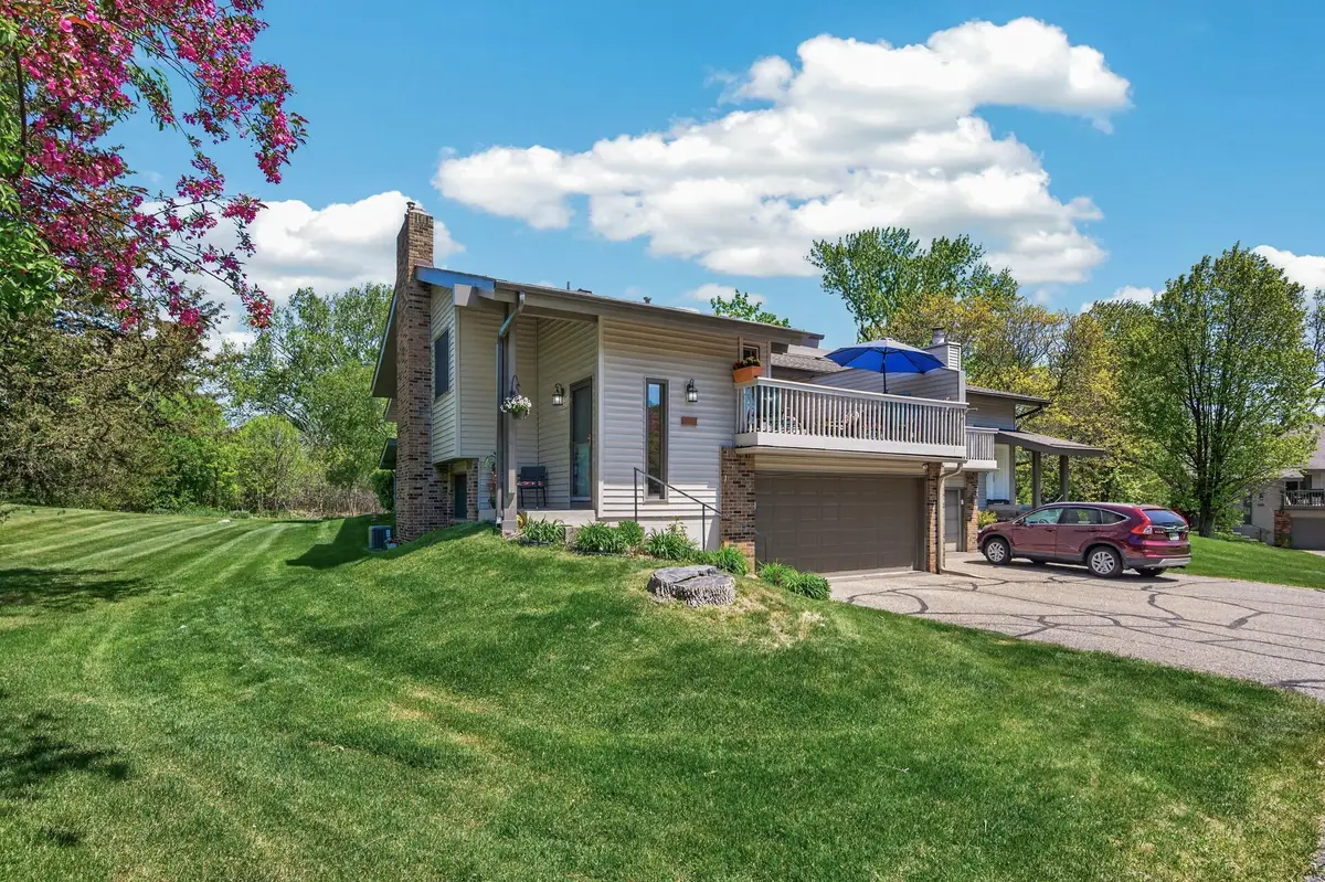 9625 Hampshire Lane, Eden Prairie, MN 55347 - #1