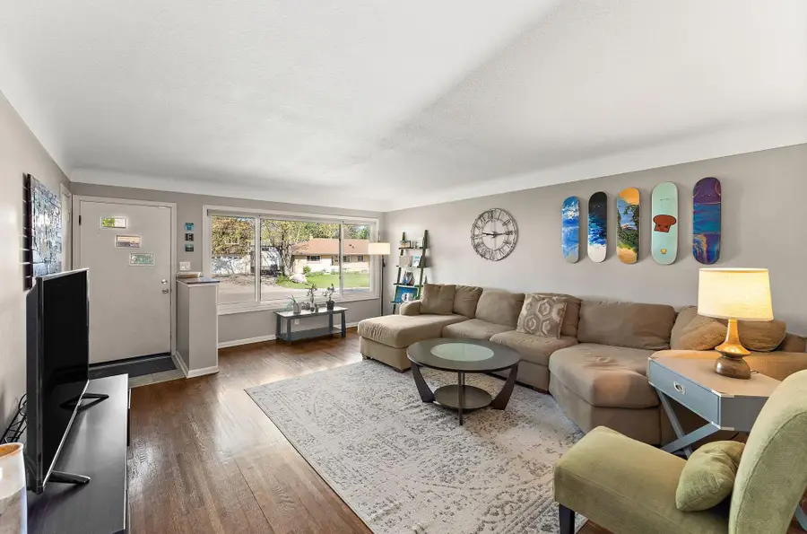 239 18th Avenue S, South Saint Paul, MN 55075 - #3