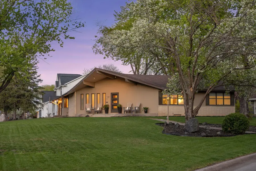 7401 W Shore Drive, Edina, MN 55435 - #2