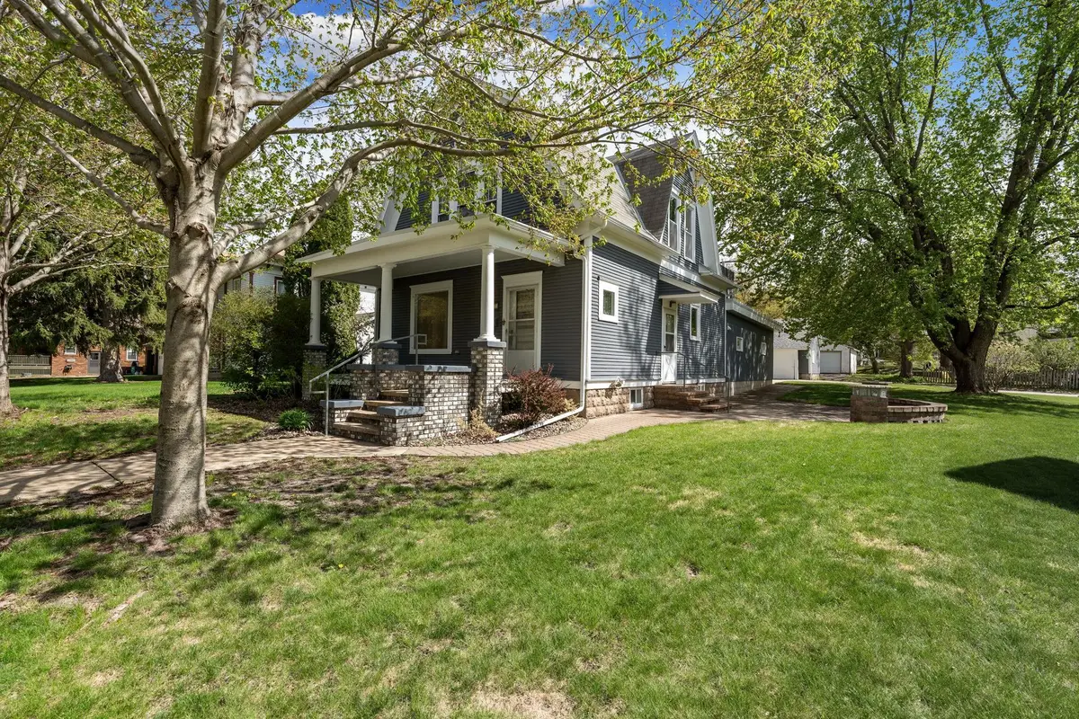 139 E University Street, Owatonna, MN 55060 - #1