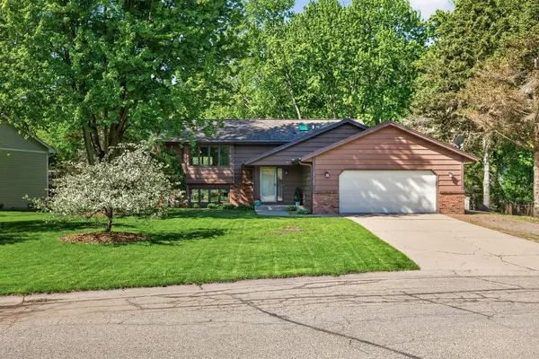 17125 Hemlock Court, Lakeville, MN 55044