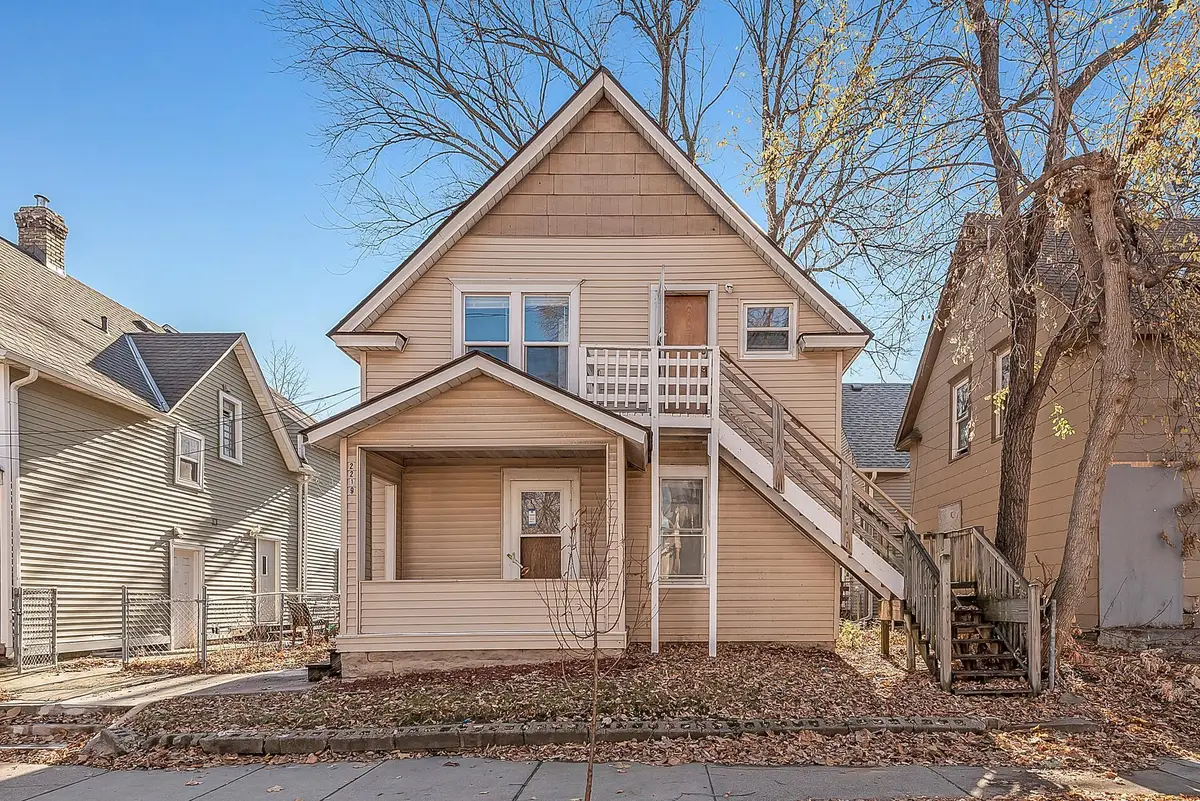 2219 29th Avenue N, Minneapolis, MN 55411 - #1