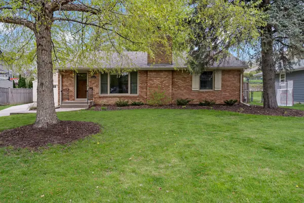 5928 Chowen Avenue S, Edina, MN 55410