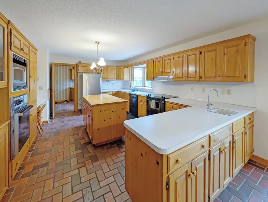 16220 Hayes Avenue, Carver, MN 55315 - #2