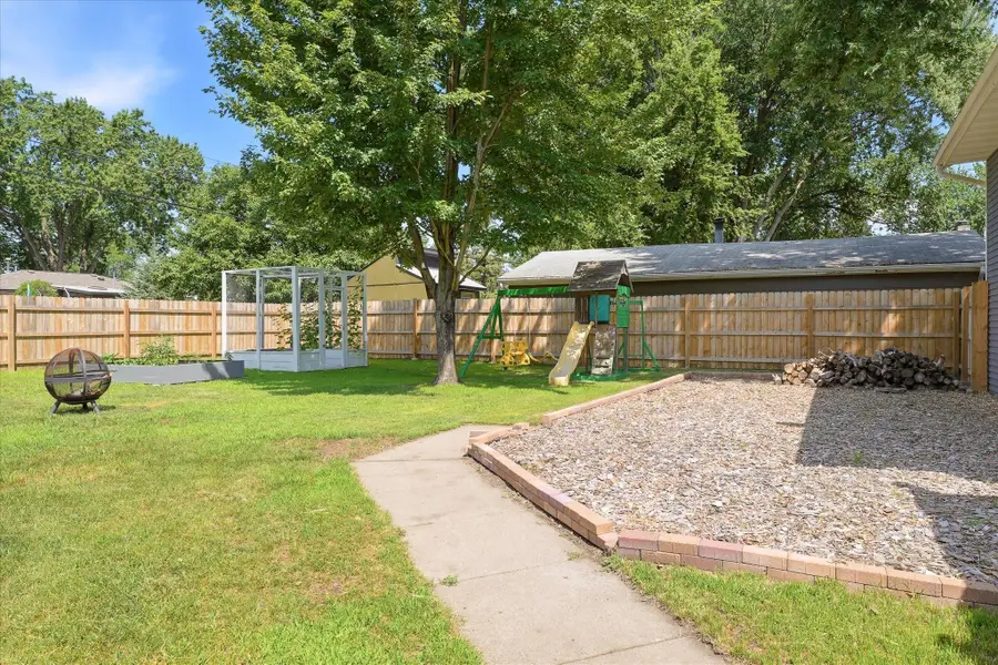 5809 Quail Avenue N, Crystal, MN 55429 - #3
