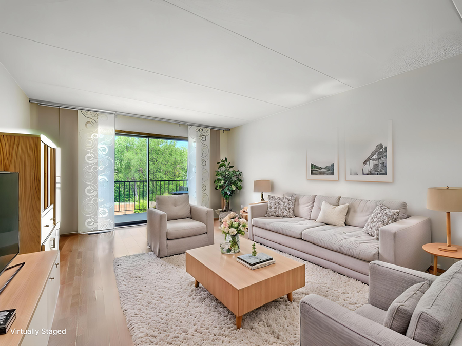 2455 Londin Lane E #322, Maplewood, MN 55119 - #2