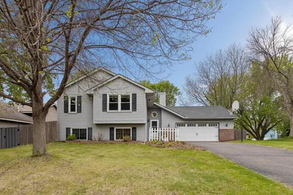 13916 York Avenue S, Burnsville, MN 55337