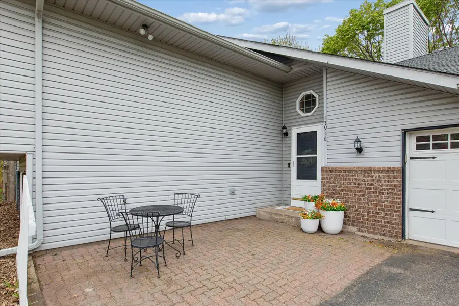 13916 York Avenue S, Burnsville, MN 55337 - #3