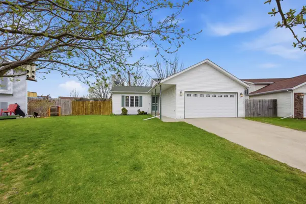 3642 10th Street N, Fargo, ND 58102
