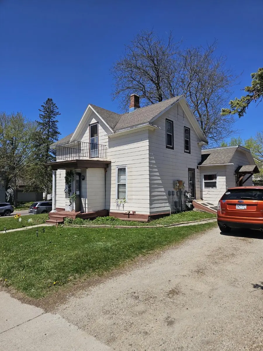 301 4th Avenue Ne, Waseca, MN 56093 - #3