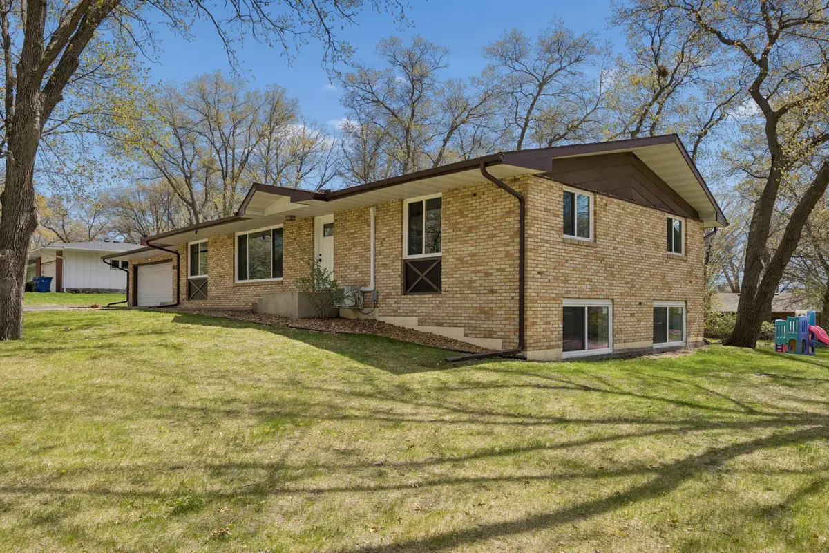 2002 Hillcrest Drive, Saint Cloud, MN 56303 - #1