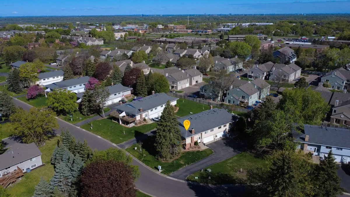 1812 E 123rd Street, Burnsville, MN 55337 - #1