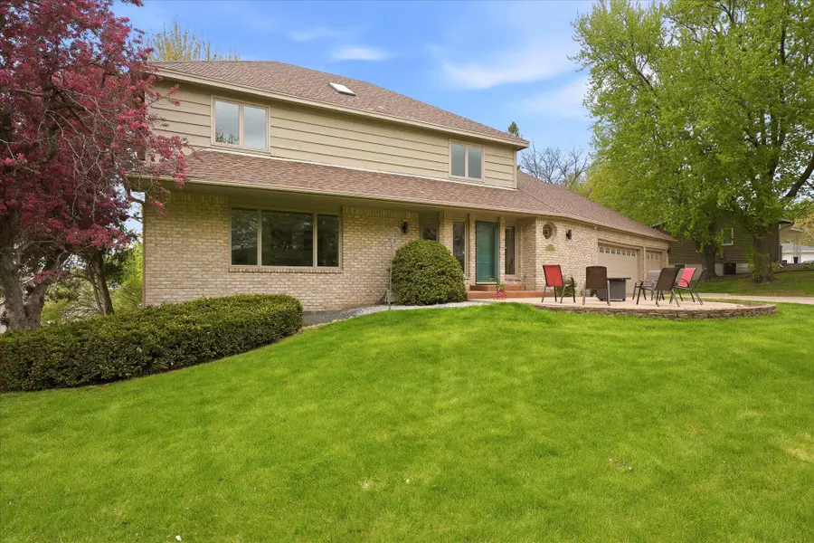 2500 Highland View Avenue S, Burnsville, MN 55337 - #2