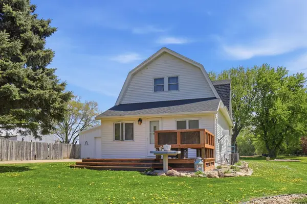 27090 540th Avenue, Lansing, MN 55950