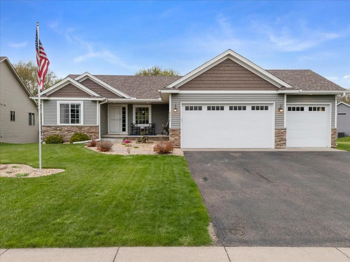 8572 Woodridge Trl, Chisago City, MN 55013 - #1