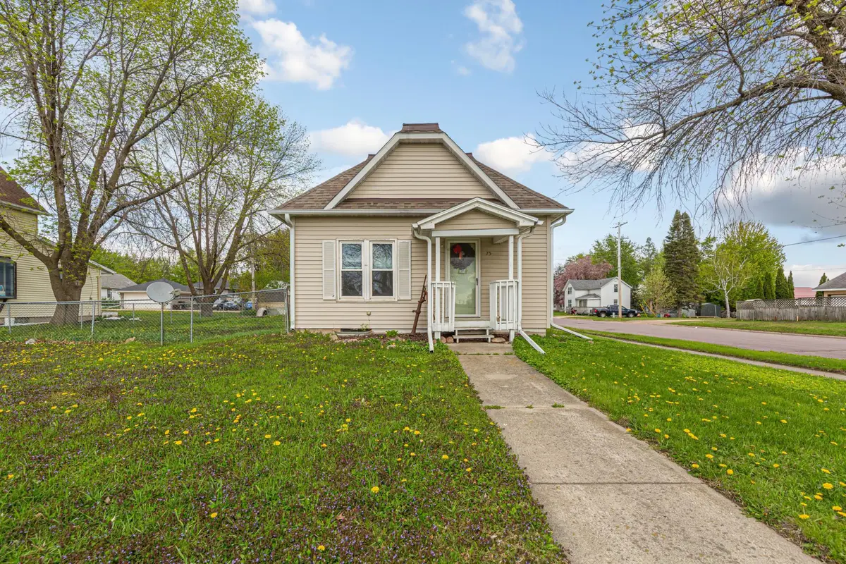 75 S Montgomery Avenue, Le Center, MN 56057 - #1