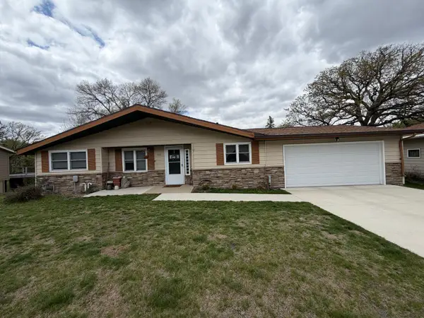 1821 Brookside Circle, Albert Lea, MN 56007