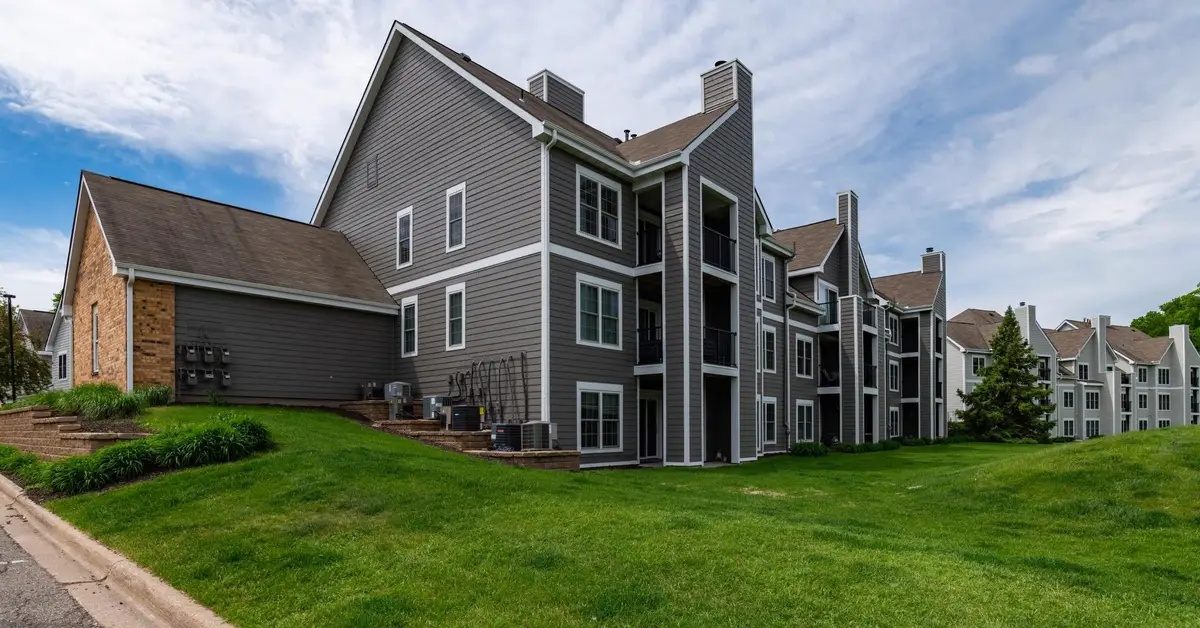 6155 Chasewood Parkway #201, Minnetonka, MN 55343 - #1