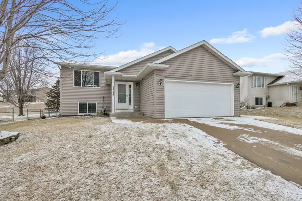 5219 56th Avenue Nw, Rochester, MN 55901