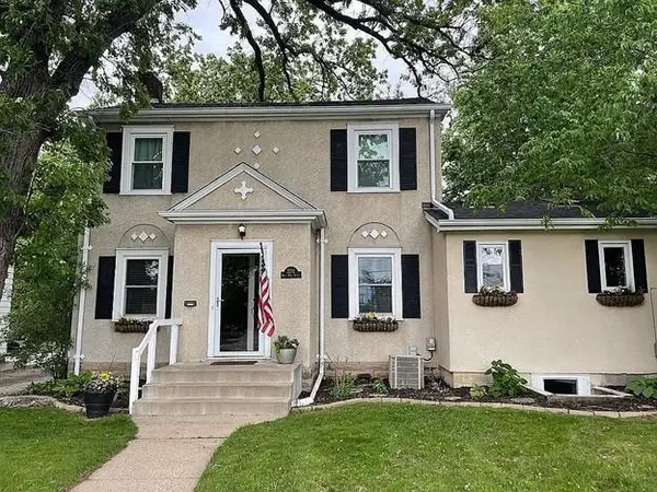 2312 W 54th Street, Minneapolis, MN 55410